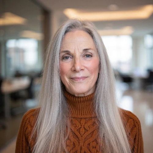 Anne McCarthy Strauss author portrait